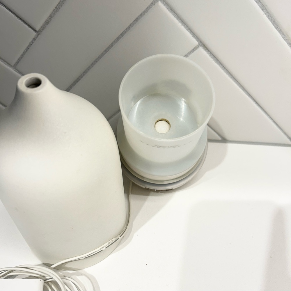 Vitruvi Stone Diffuser - Picture 8 of 11